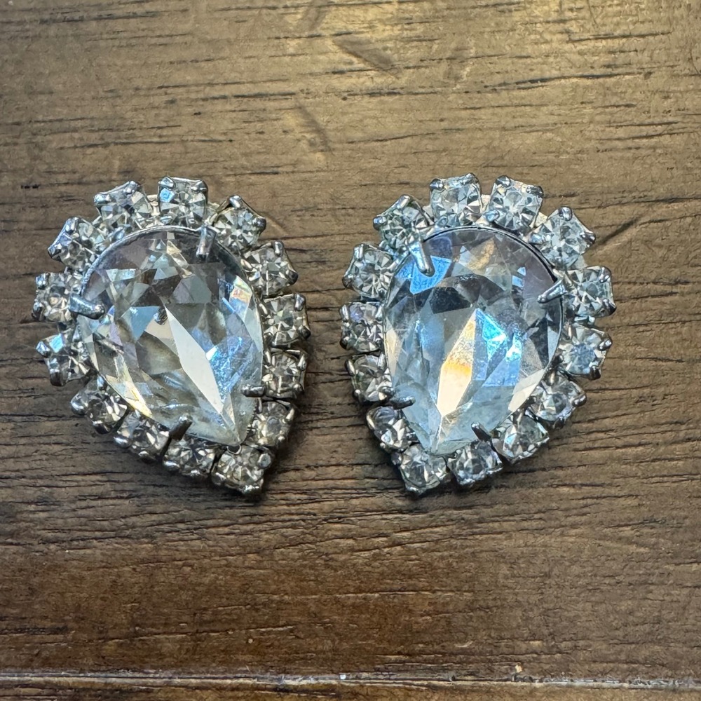 Weiss Clip On Earrings Womens Silver Tone Clear Rhinestone Teardrop Vintage